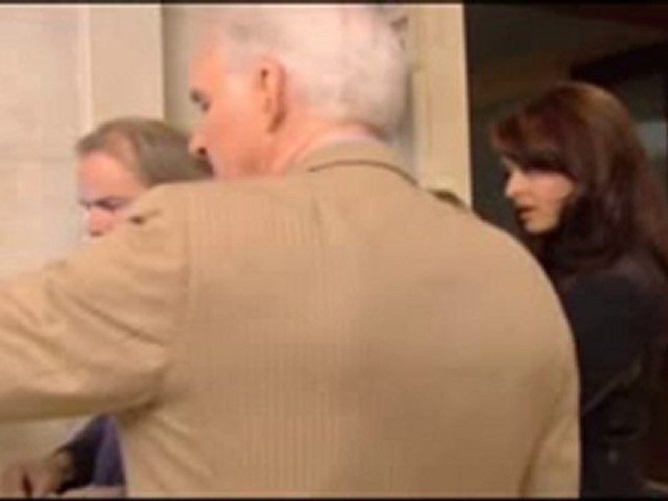 Aishwarya Rai Bachchan Onset Pink Panther 2-2008