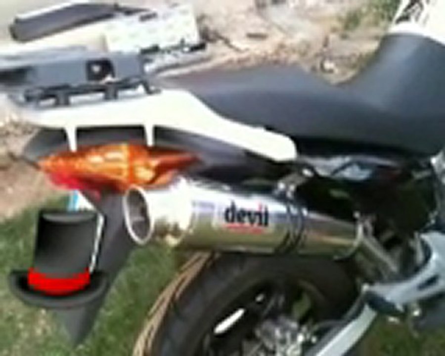 Son Pot Devil Avant/Apres Honda Varadero 125 2001 - Vidéo Dailymotion