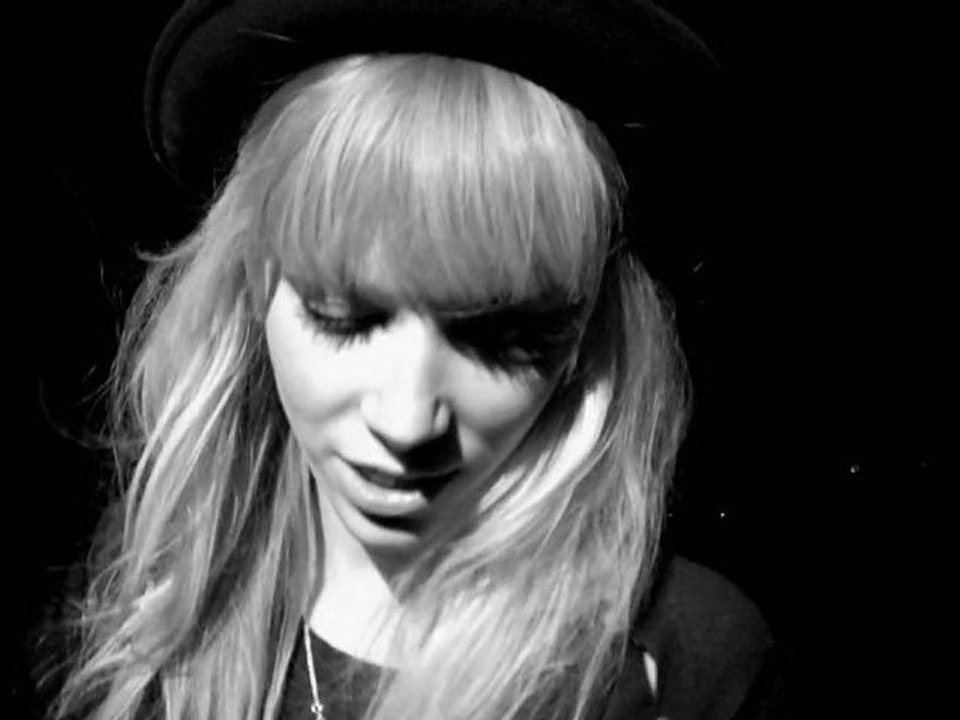 Plastiscines - BITCH