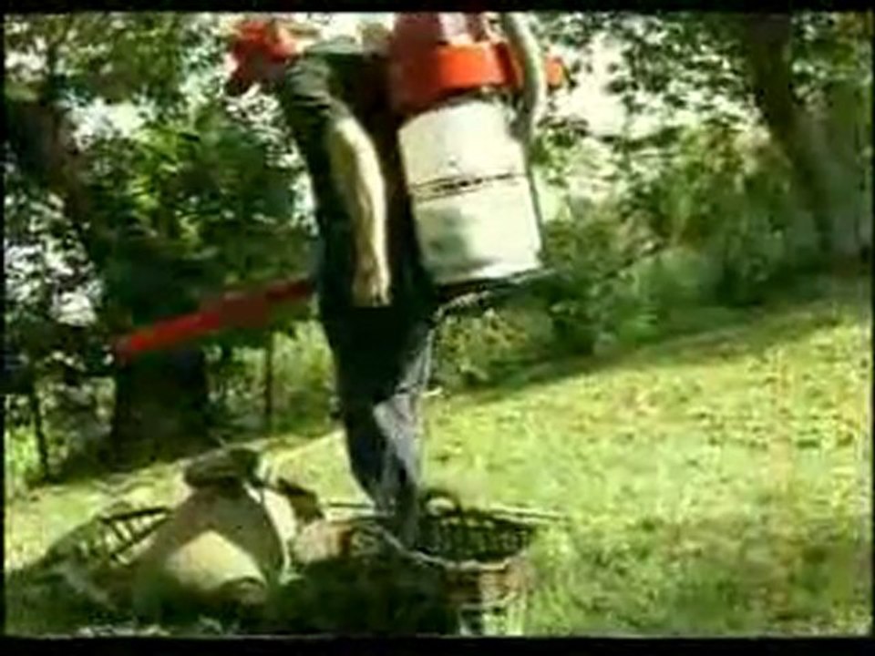 Fındık toplama makinesi