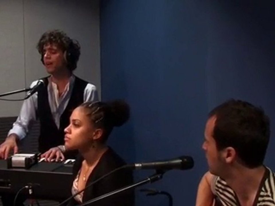 2009.11.23 -  Mika@ Rain@NovaAcoustic