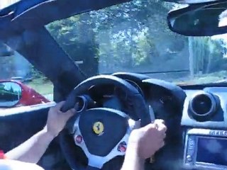 FERRARI California balade 200 km/h dans Maranello