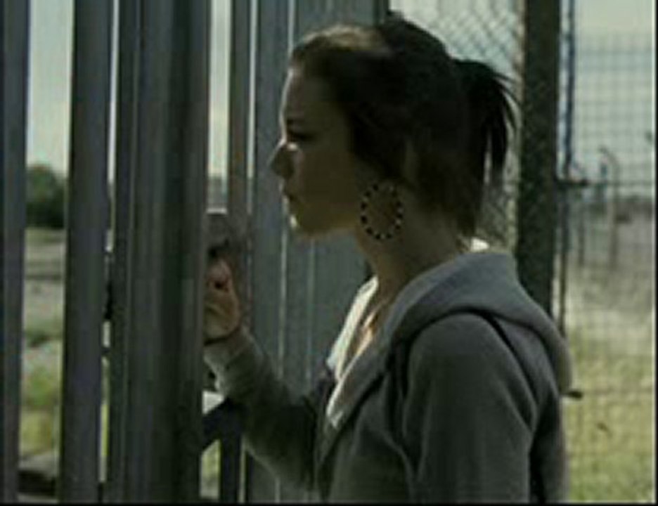 Fish Tank (2009) Part 1 of 15