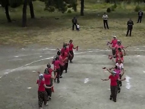 gülpınar lisesi 19 mayıs gösterisi ince giyerim