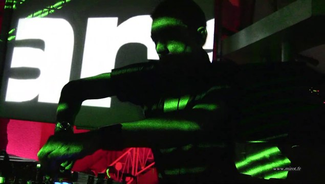 Antoine Clamaran @ Indigo (2/2)