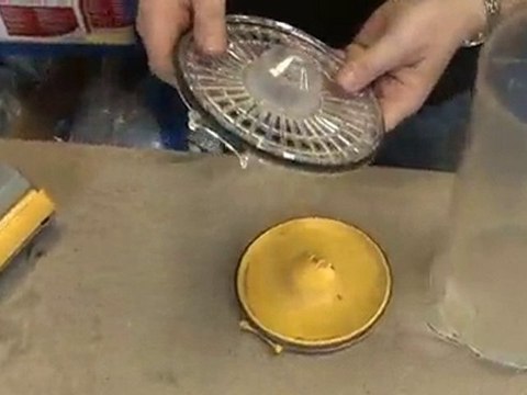 How to replace the bin lid on a Dyson - DC07