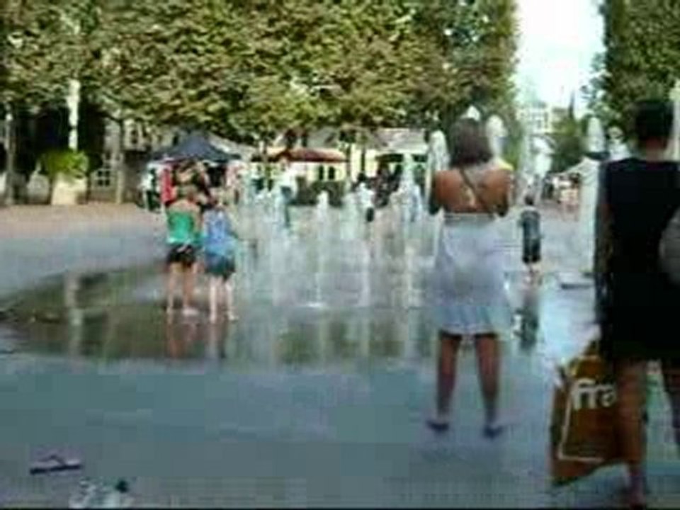 Un après midi d'été, place du Nombre d'Or, Montpellier