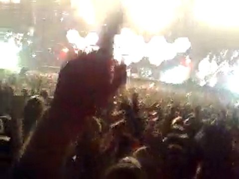 Muse - Uprising - Vieilles charrues 2010