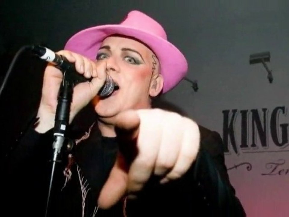 SNTV - Exklusiv:George ist nicht Gaga