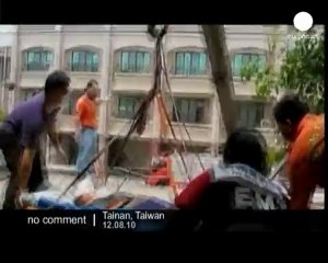 Obese woman rescue in Taiwan - no comment