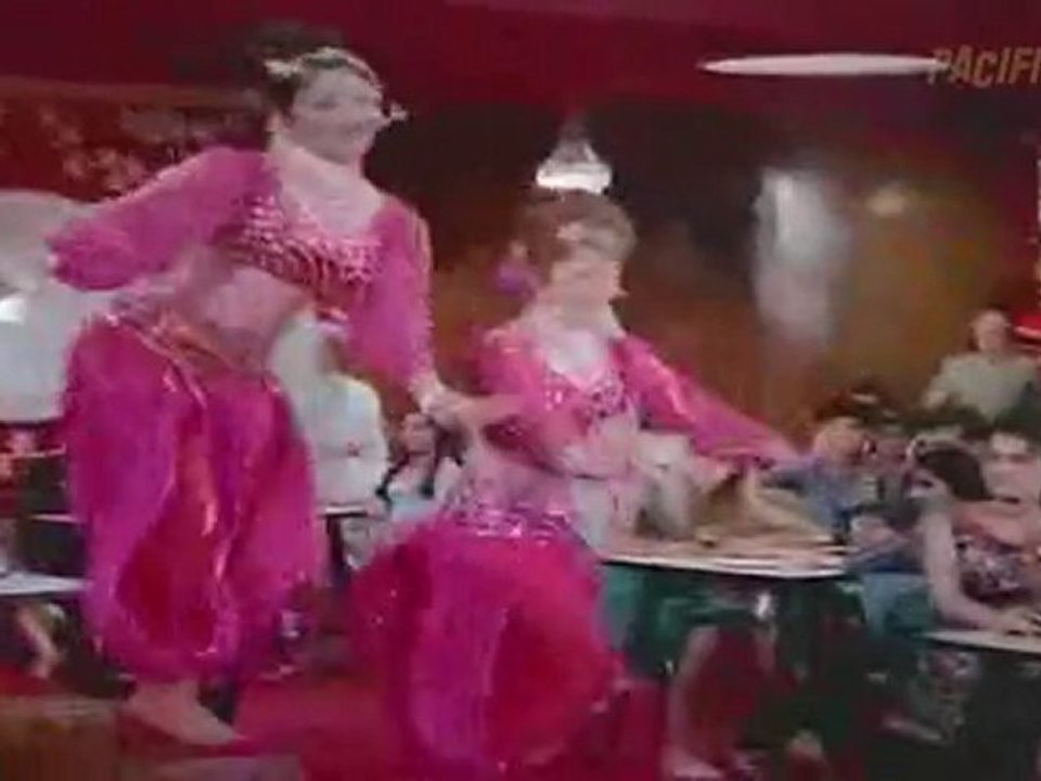 LUTT JA O LUT JA : ASHA BHONSLE & CHORUS : AANKHEN 1968