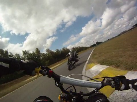 session outdoor en YCF supermot au karting de Démouville