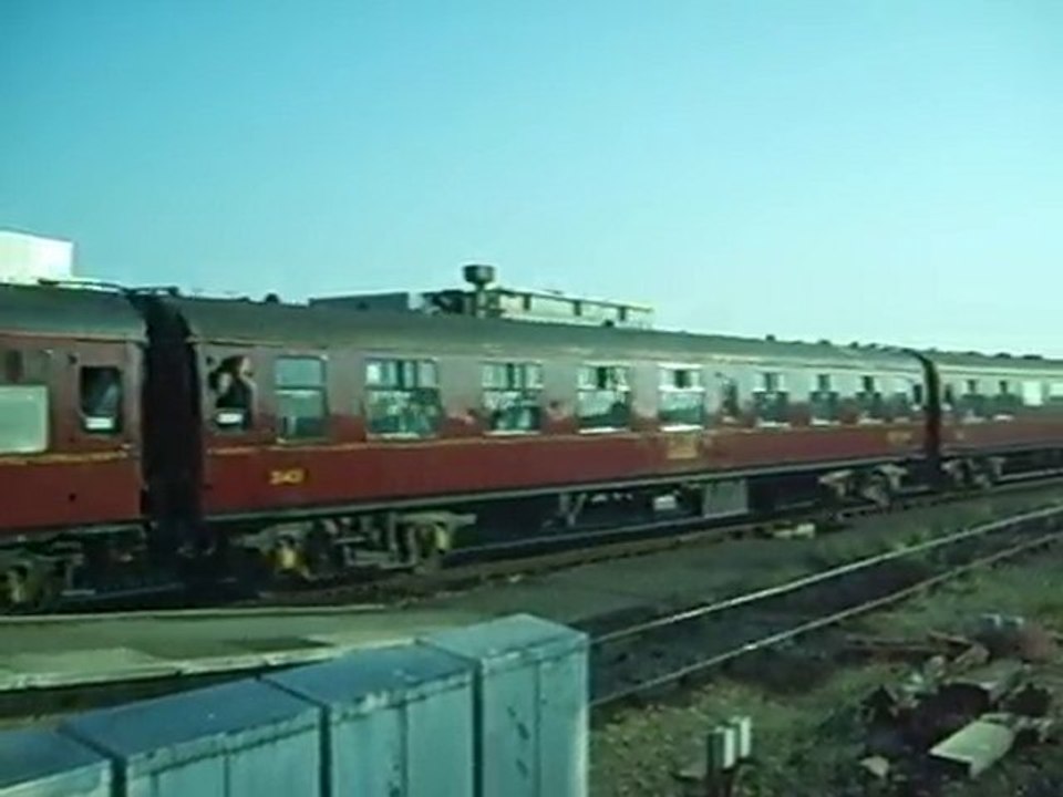DRS class 37s 37259+37218 at bristol tm in 2010