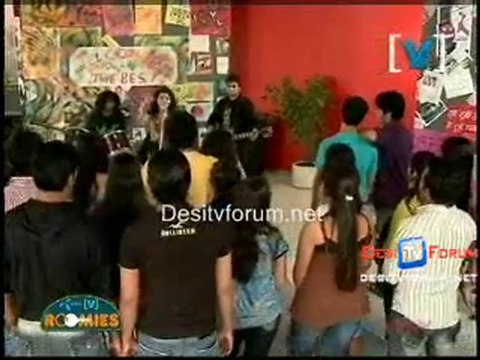 V] Roomies - 14th August 2010 - pt5