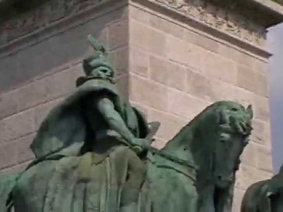 Statue de Kende a Budapest -Les voyages de BennyLance