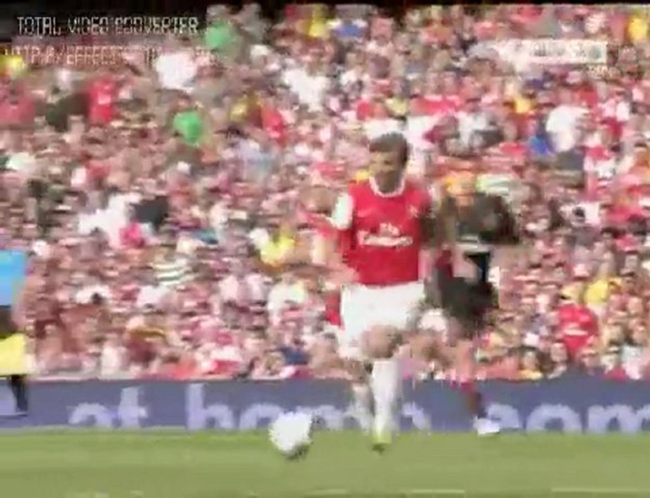 1er But Marouane Chamakh - Arsenal Emirates Cup 2010