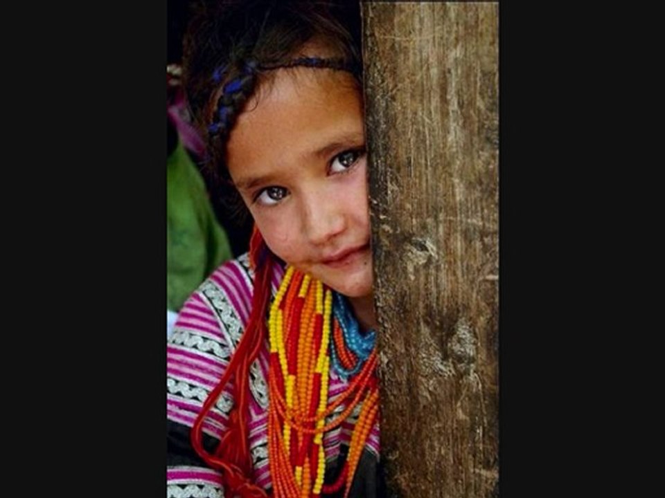 zülfü livaneli bir insanı "sevmekle"  başlayacak herşey