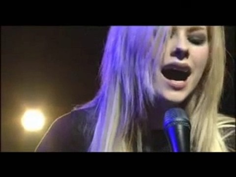 Avril lavigne-Slipped Away live