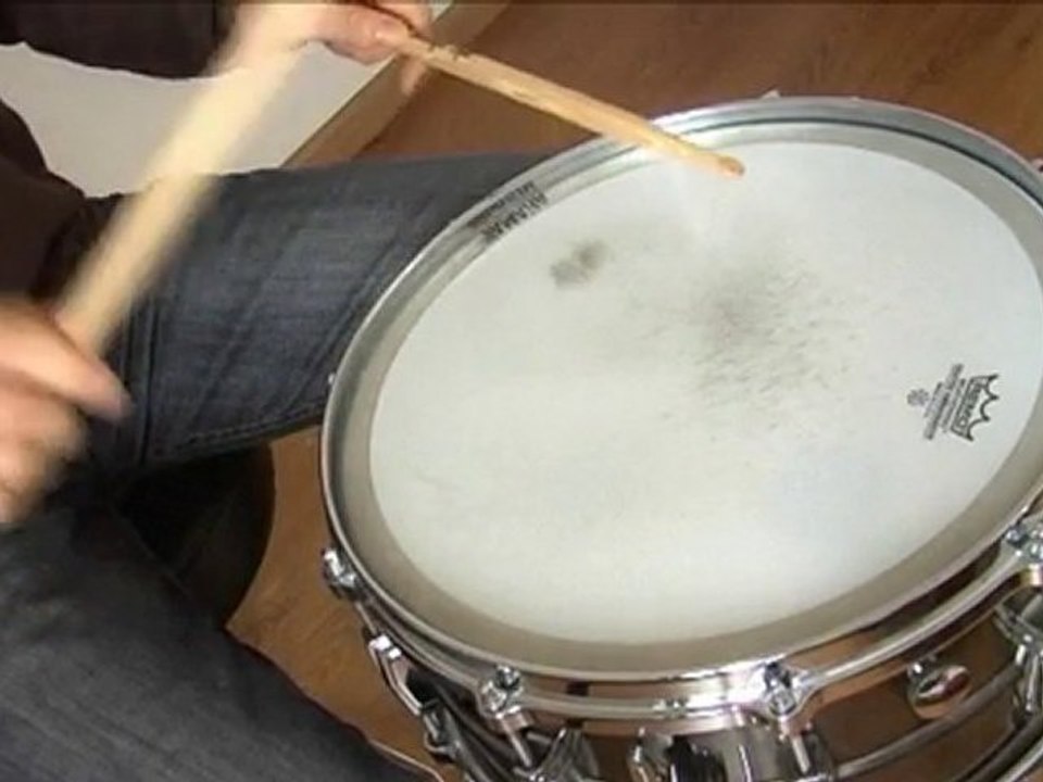 Les rudiments : frisé, roulé, bâton mêlé, moulin