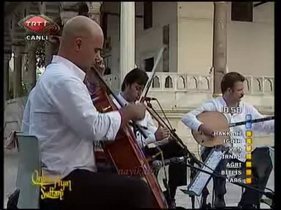 Bir kızıl goncaya benzer Bekir Ünlü Ataer 2010 TRT