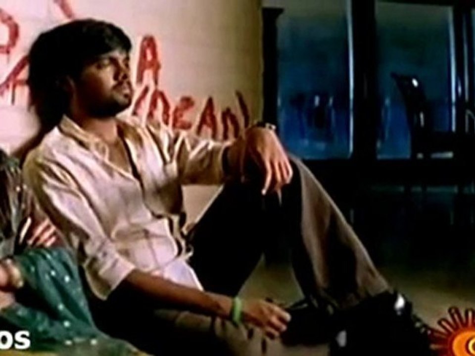 (First on Net) Genelia Video song #110 O Kaalama - Katha