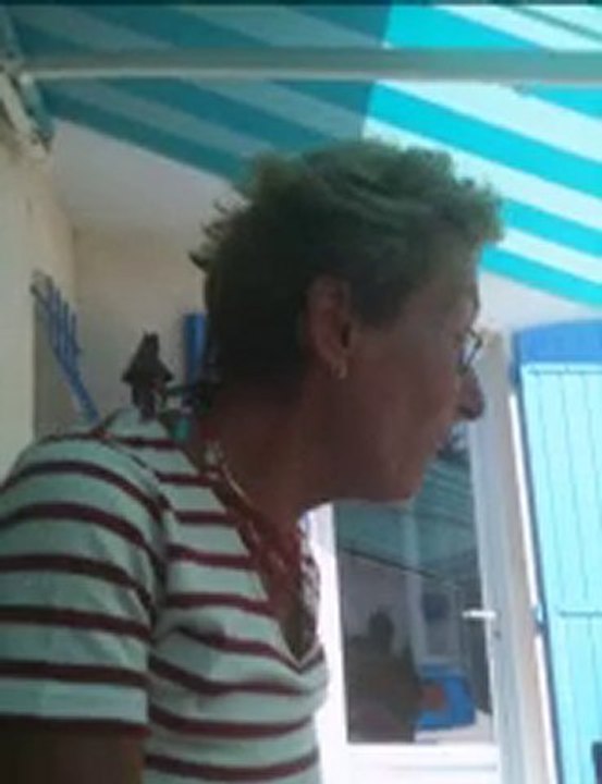 Tranche de vie à Saint Georges : mamie annick à fond (2)