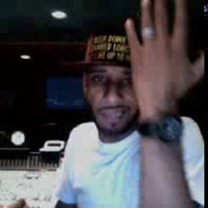Swizzy in the Studio Bubble Tweet