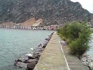 deniz gibi dalgalı egirdir gölü