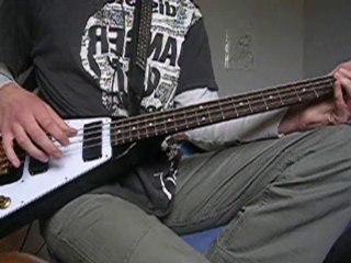 test Flying v bass compo