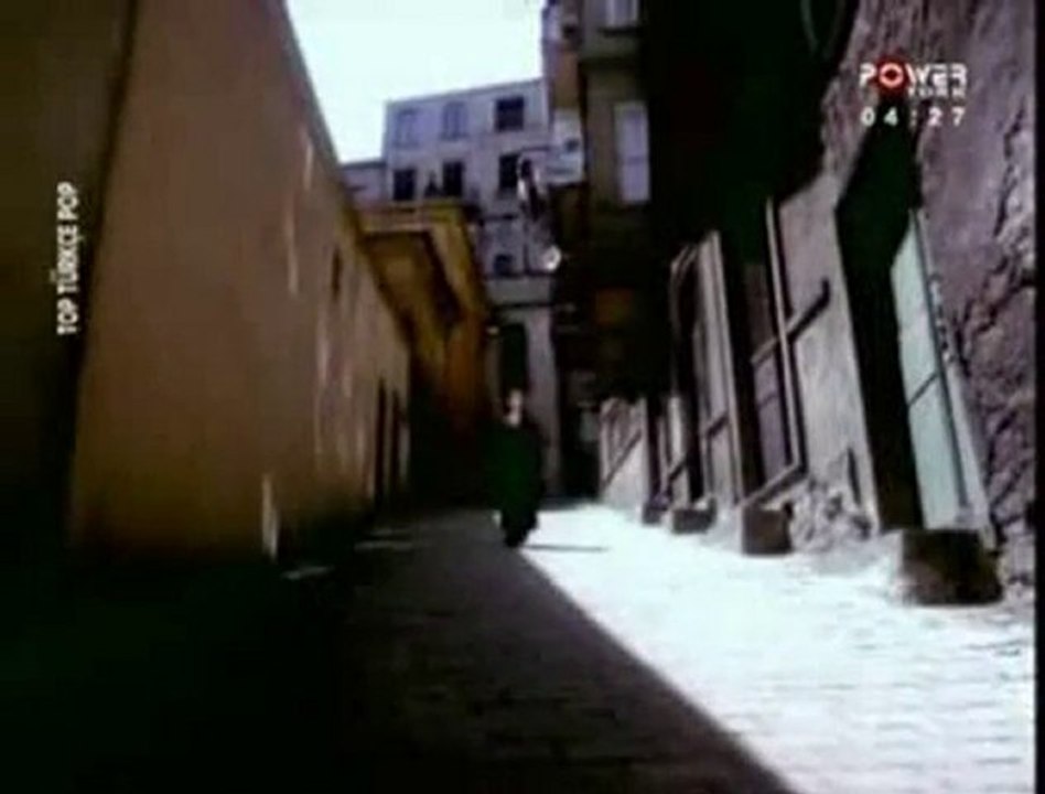 Nilifer~Çok Uzaklarda