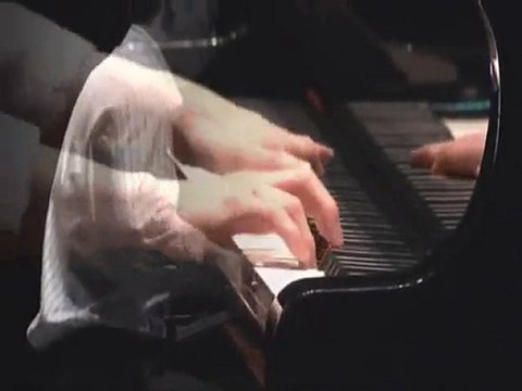 Yiruma - River Flows in You
