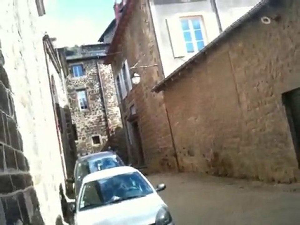 mere dans la montee du puy