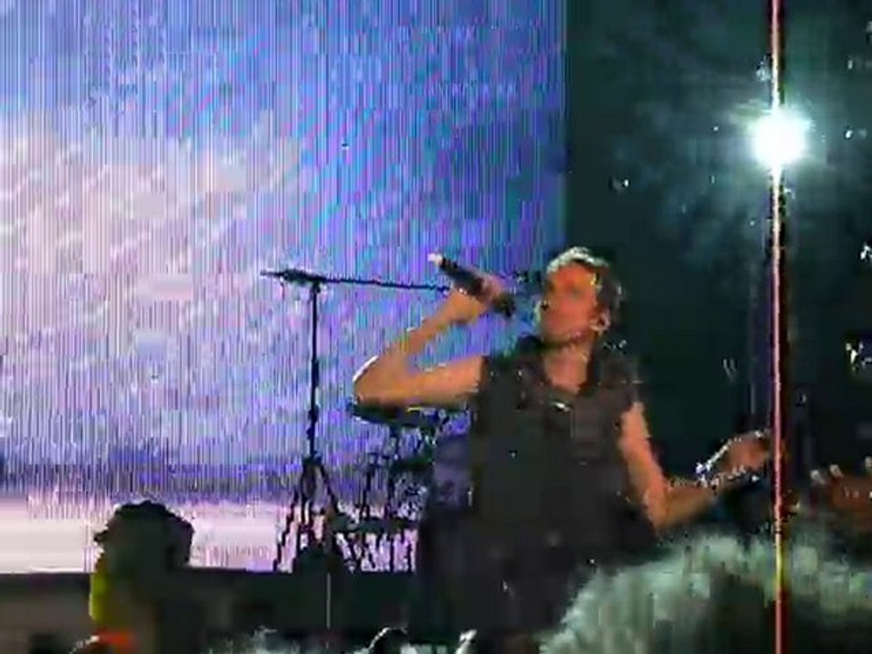 Christophe Willem "entre nous et le sol" à Châteauroux