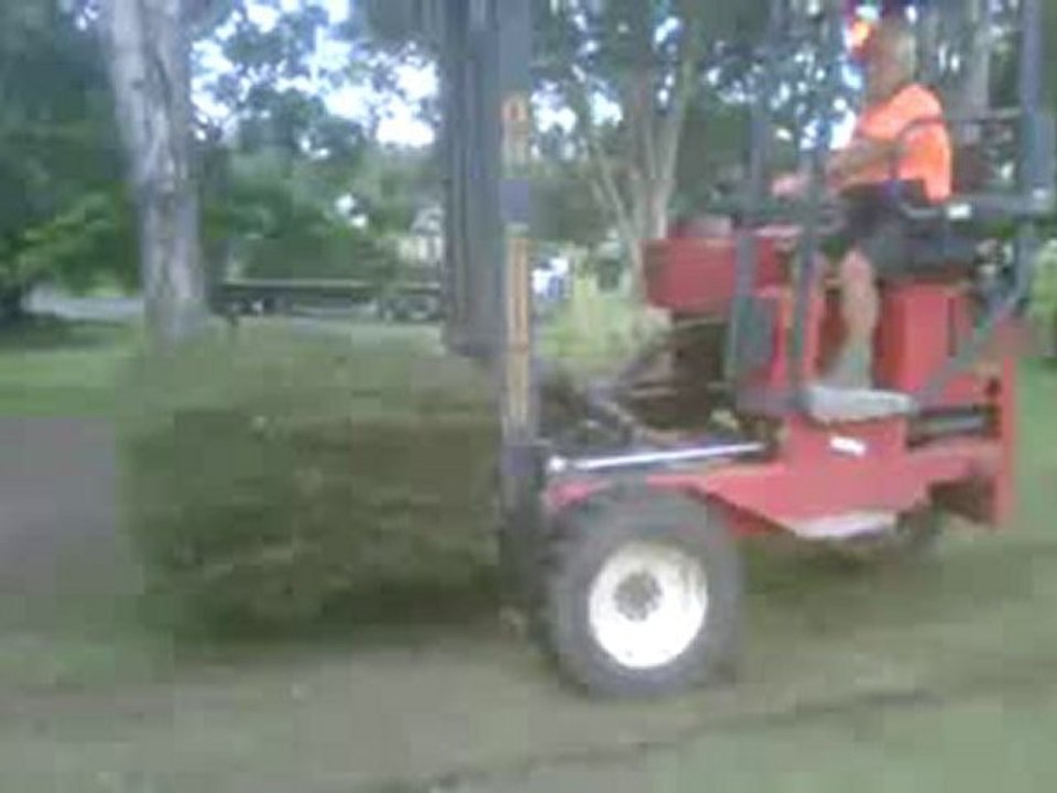 Turf Supply, Turf Suppliers, Turf Delivery, Turf Maintenance