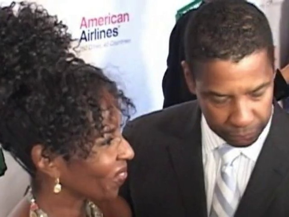 SNTV - Exklusiv: Fox und Dushku