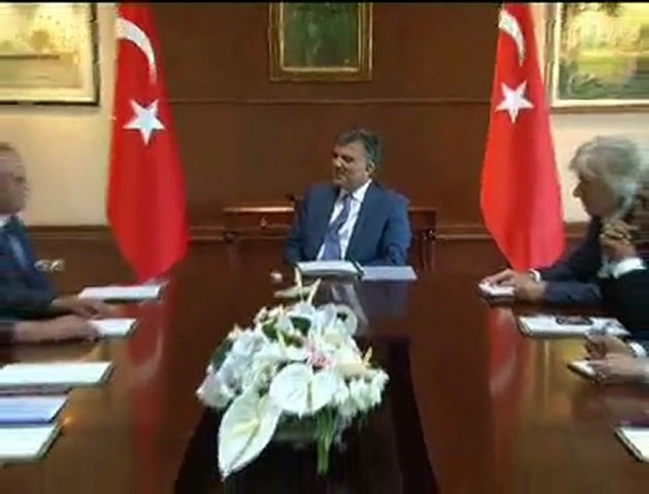 İki PASOK’lu milletvekilini Abdullah Gül'ün kabulü Video