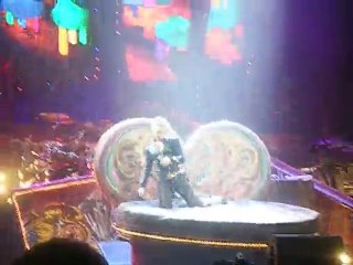 Pink - Leave Me Alone (I'm Lonely) (live Genève 15/12/09)