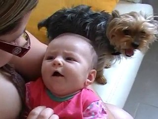 raphaelle qui sourit au réveille