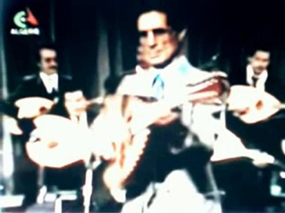 DAHMANE HARRACHI  CHANTE EN KABYLE !