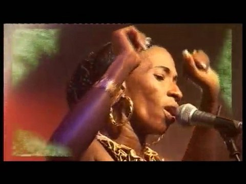 28 Afrikabidon Concert Kady diarra 02