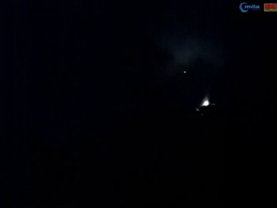 UFO over Volcano Iceland 30 March 2010 Webcam