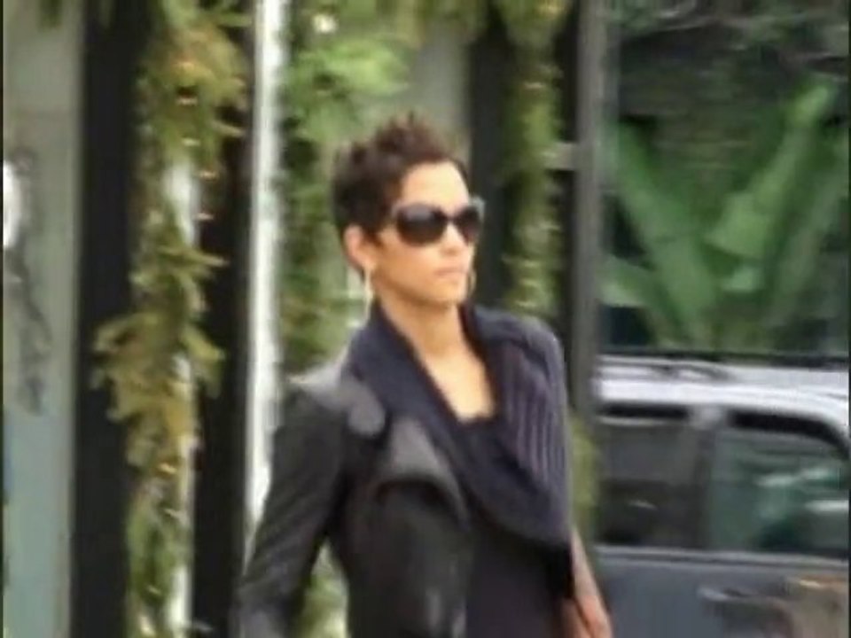 SNTV - Exklusiv: Halle Berrys Interview