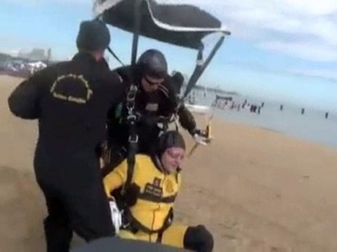 Vince Vaughn takes his mum skydiving