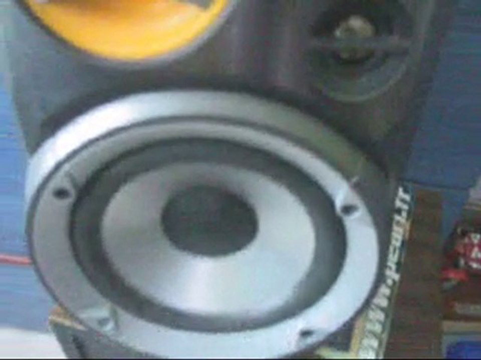 test de bass philips 250W