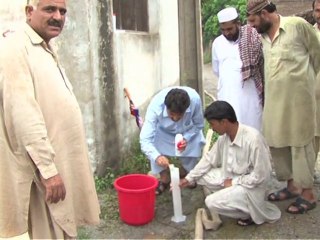 Pakistan: l'accès à l'eau potable, défi majeur des sinistrés