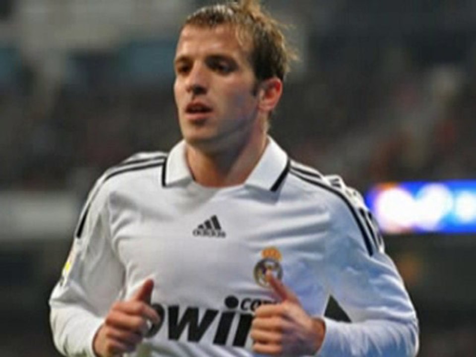 Standard Liege 1-1 Real Madrid Van Der Vaart great free-kick