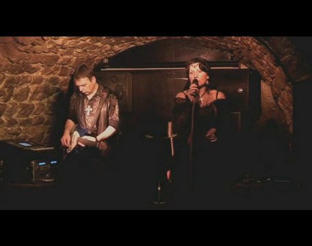 MADFEET interprète avec le temps de Léo Ferré