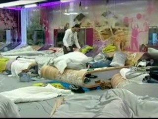 Dailymotion - more bedroom antics 6-7-2010 - a Film TV video