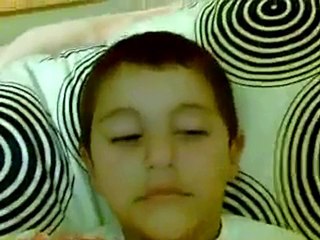 Gözü Açık Uyuyan Çocuk..