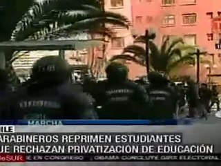 Reprimen a estudiantes en Chile, 66 detenidos